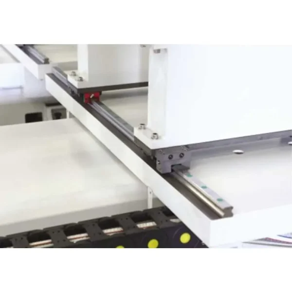 Centrul CNC pe 5 axe cu magazie ATC RF-5AH-ATC – Samach